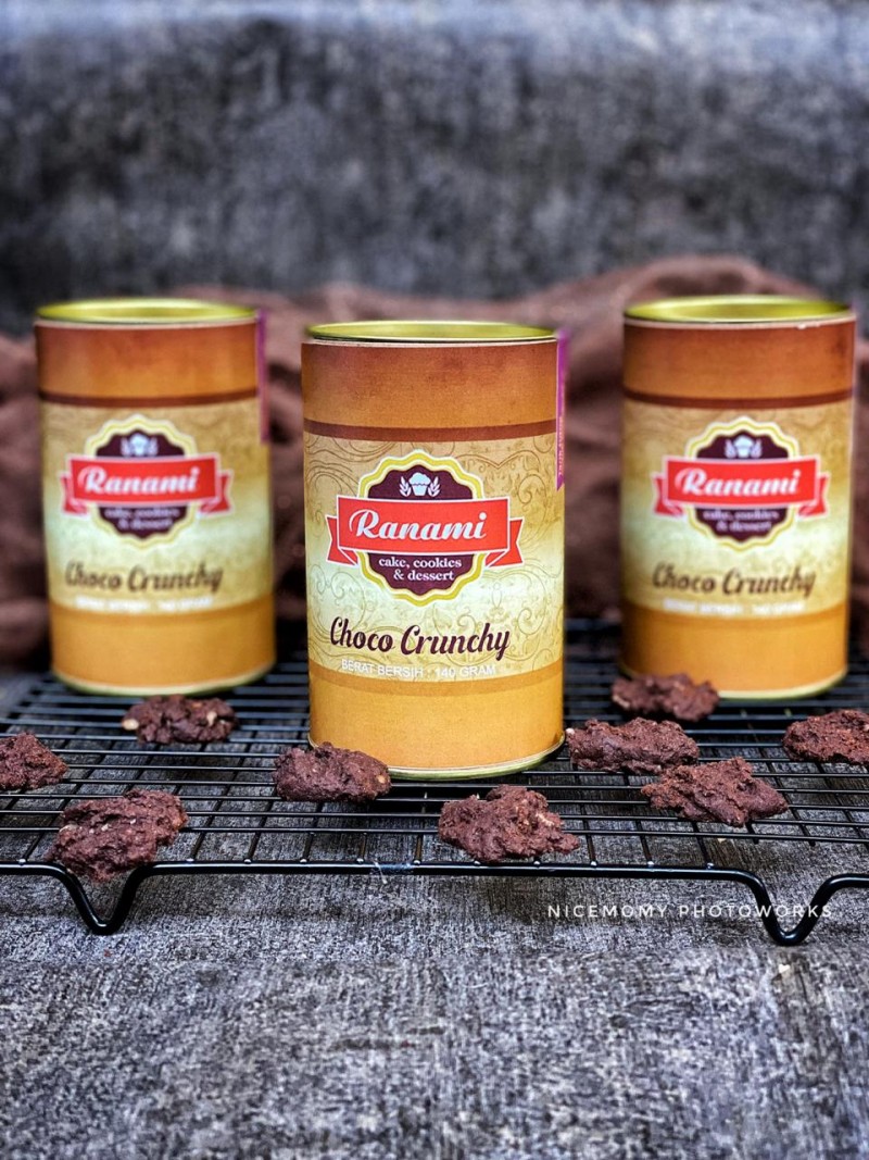 Arrowroot Cookies; Choco Crunchy