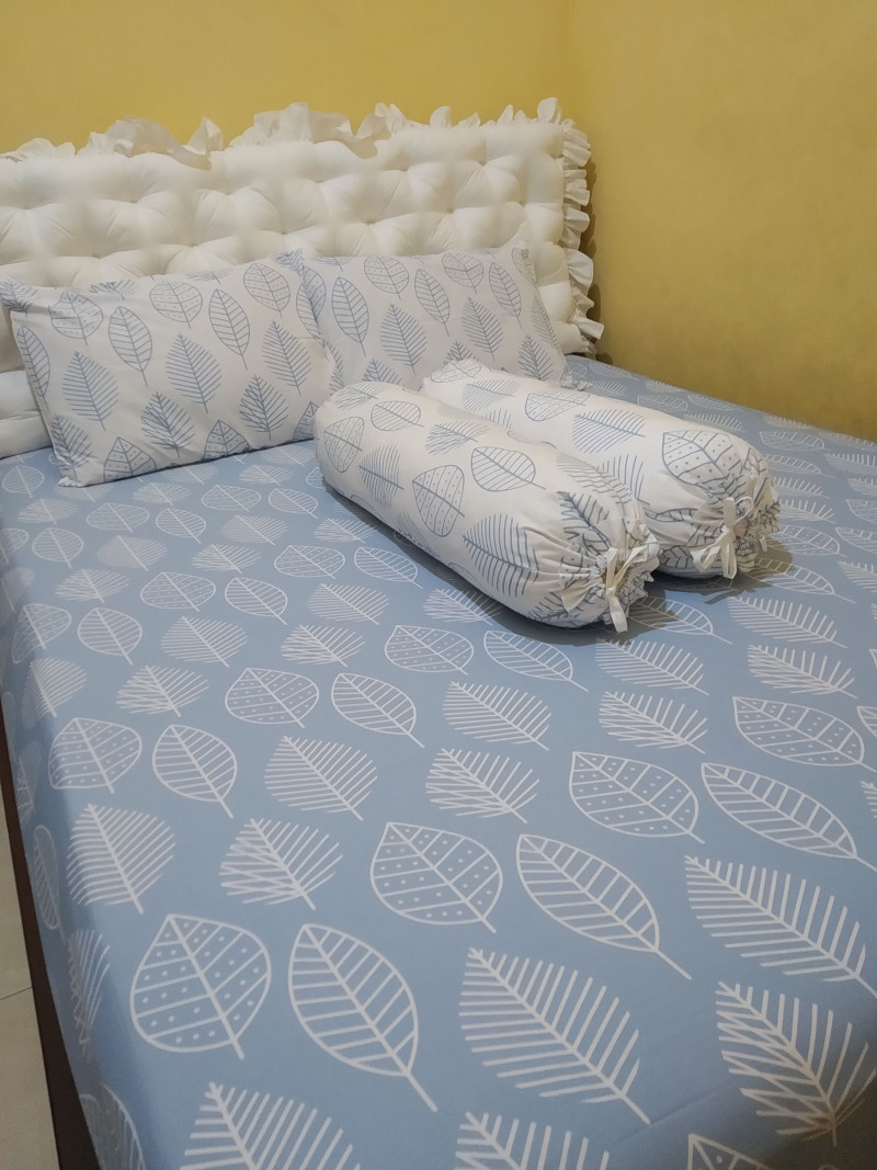 OQIO Sprei Estetik motif Halia Blue