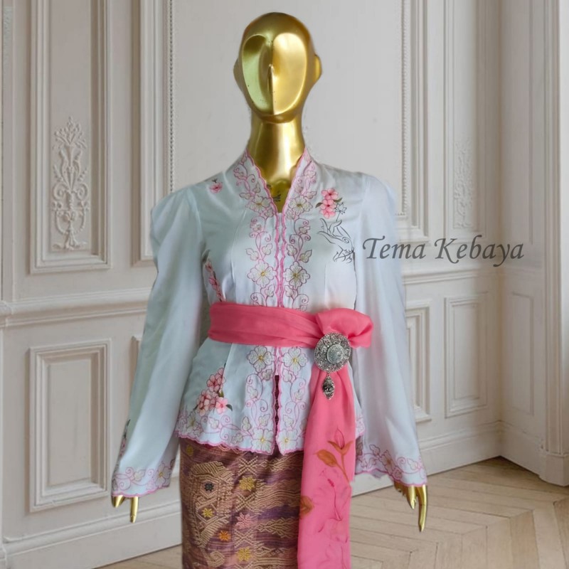Kebaya Lukis Sakura  - Rayon - White