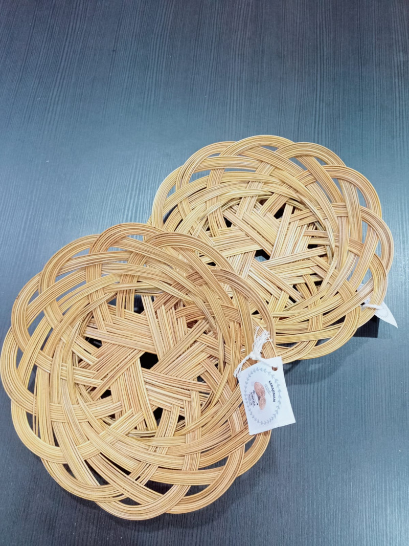 Muncang Lestari - Piring Lidi