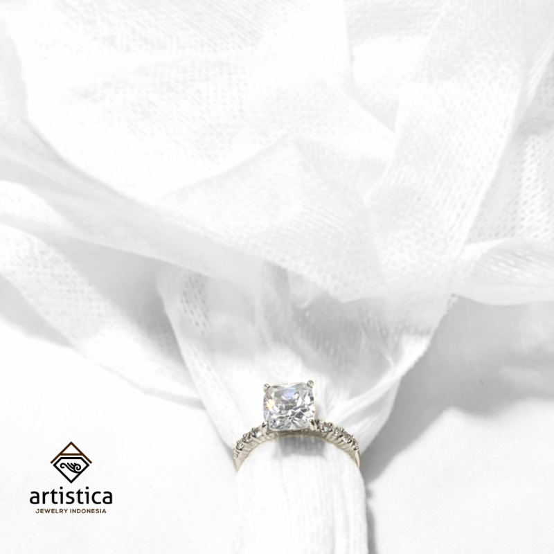 Cincin Permata wanita Asli